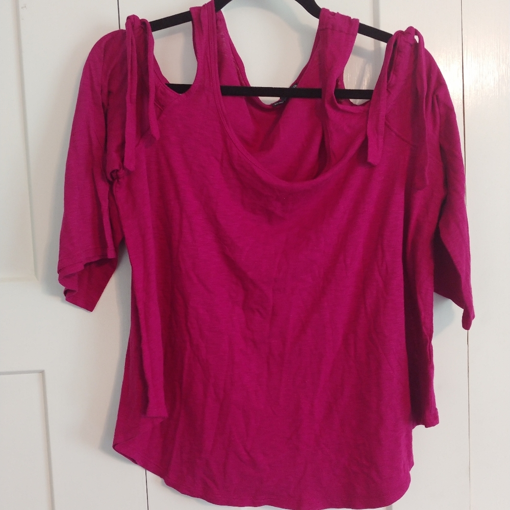 Express cut out cold shoulder short sleeve top